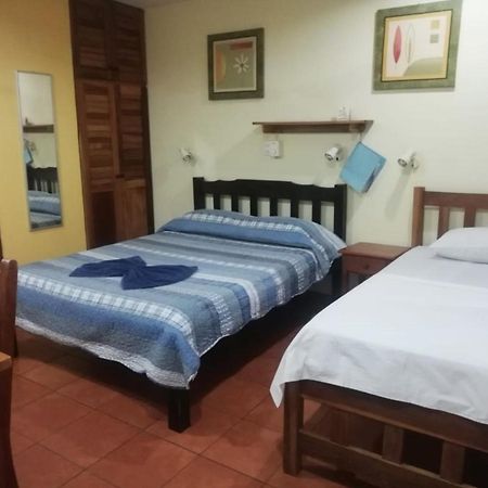 Hotel Isolina Beach Potrero  Exterior photo