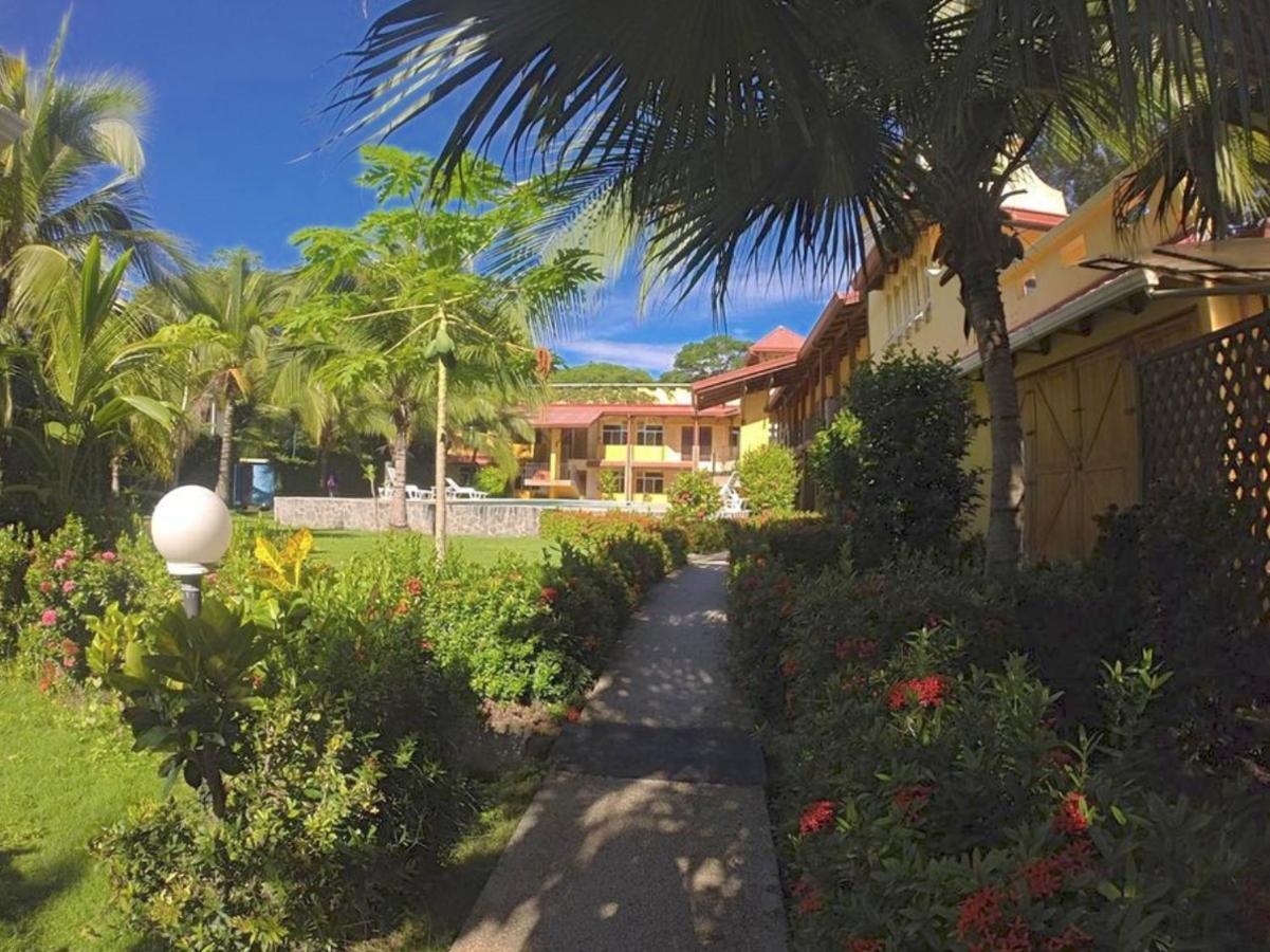 Hotel Isolina Beach Potrero  Exterior photo