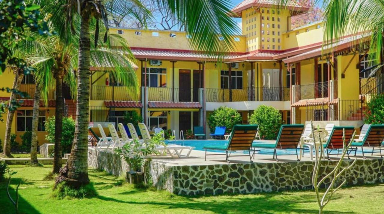Hotel Isolina Beach Potrero  Exterior photo