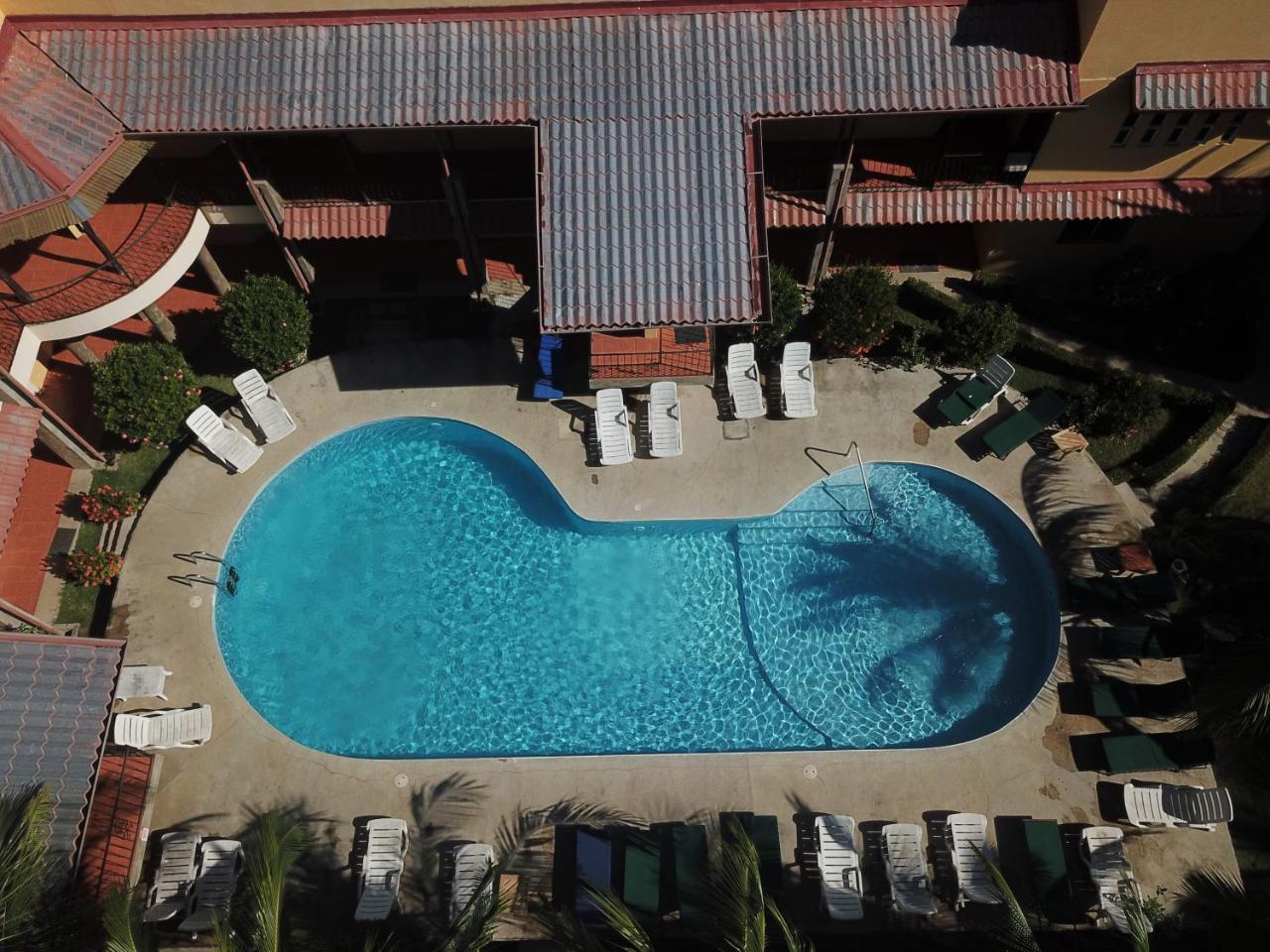 Hotel Isolina Beach Potrero  Exterior photo
